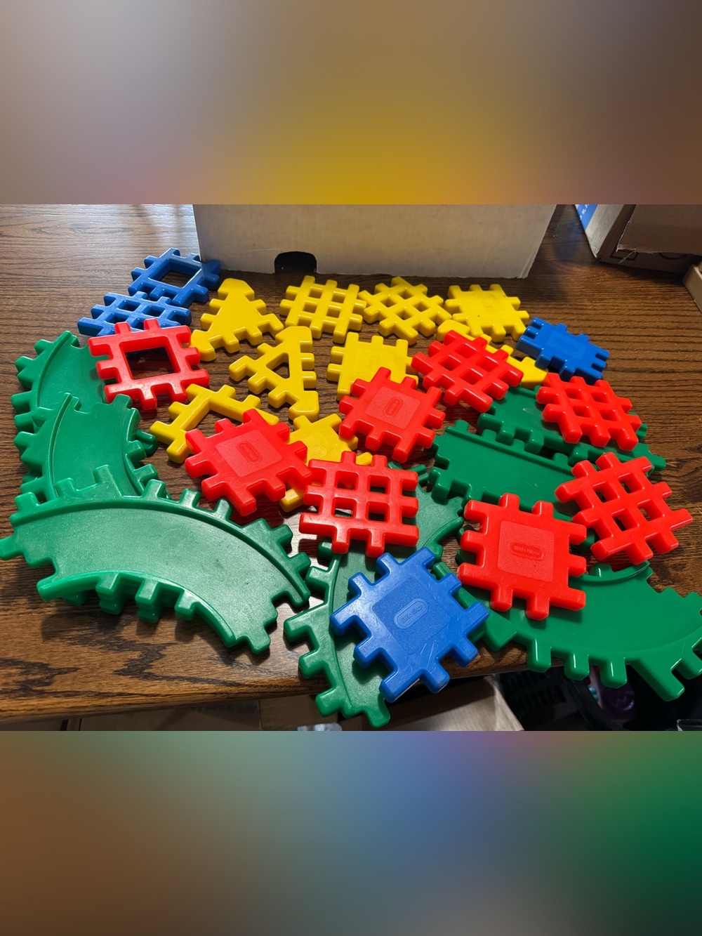 28 piece LITTLE TIKES Interlocking Construction Toy Set - Primary Colors